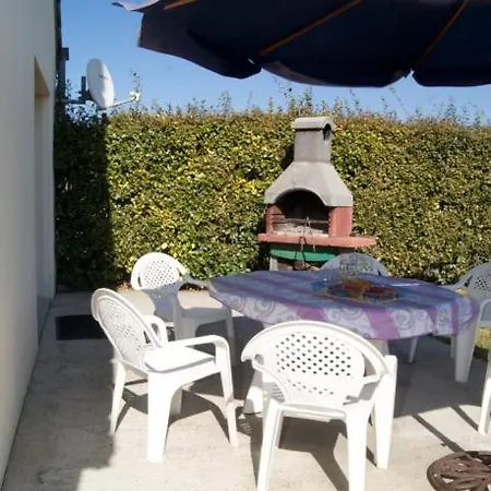 Bretteville-sur-ay Sleeps 6 Semesterbostad Bretteville-sur-Ay